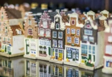 Front End DTI vs Back End DTI: Key Differences for Mortgage Planning and Financial Analysis