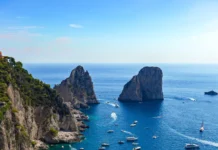 Snorkeling Capri: Scopri le Migliori Escursioni nelle Acque Cristalline di Capri
